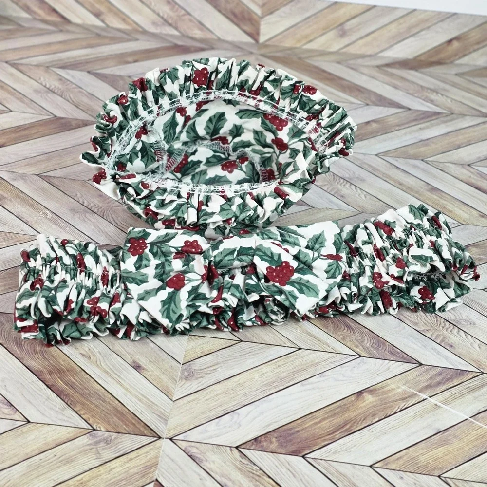Longaberger Basket Liner & Garter Traditional Holly Berries Red Green Christmas